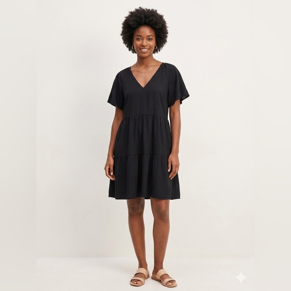 Billy T Black V-Neck Tiered Short Sleeve Dress‎